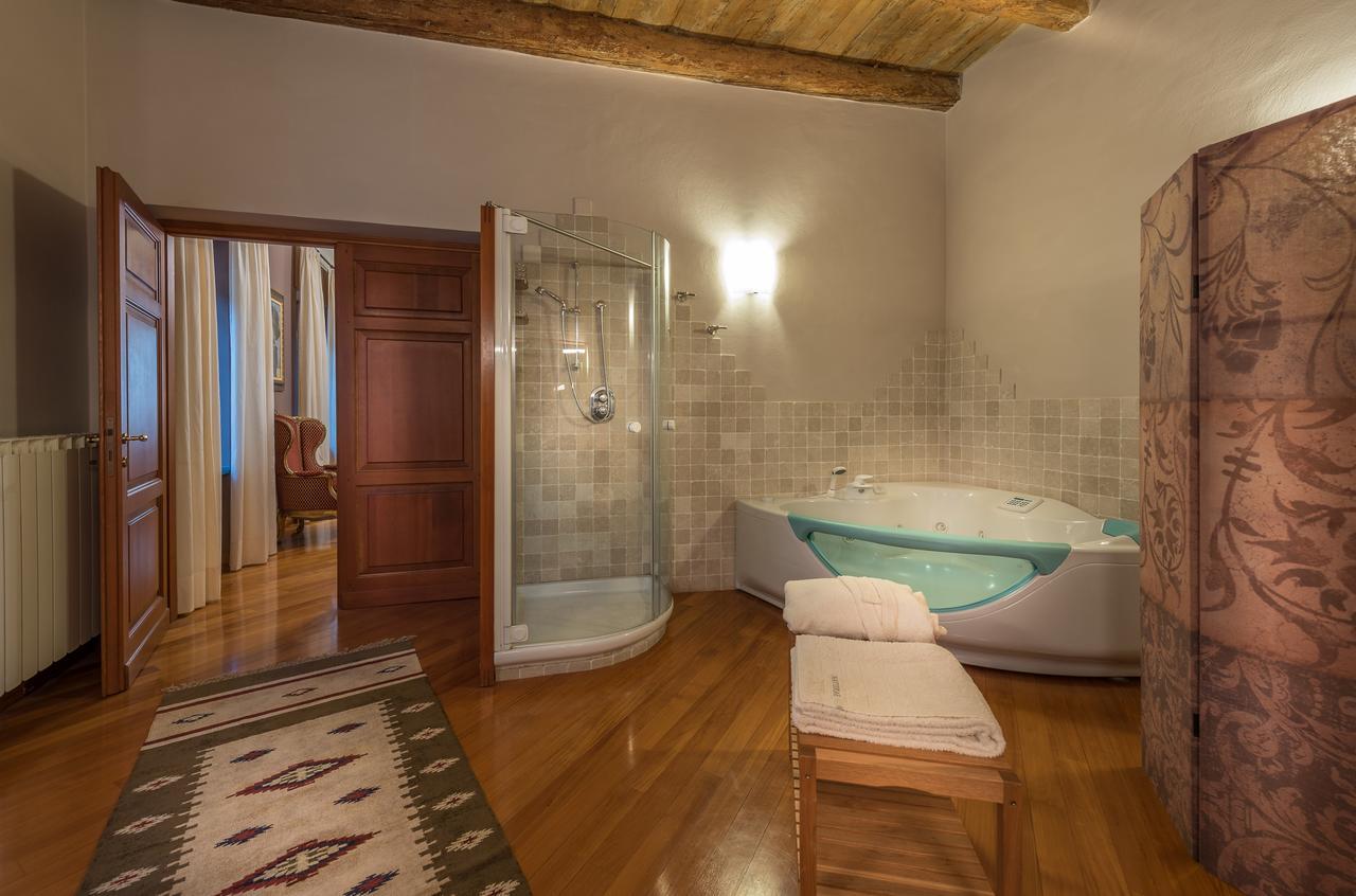 אלבה Casa Asso Di Coppe B&B מראה חיצוני תמונה