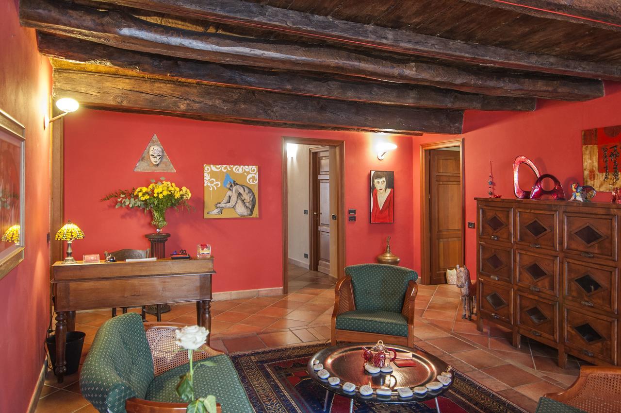 אלבה Casa Asso Di Coppe B&B מראה חיצוני תמונה